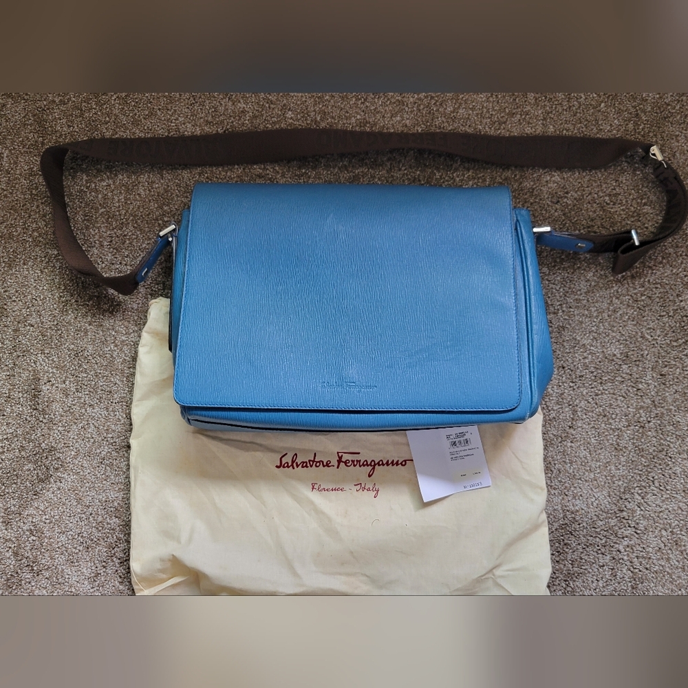 Messenger bag